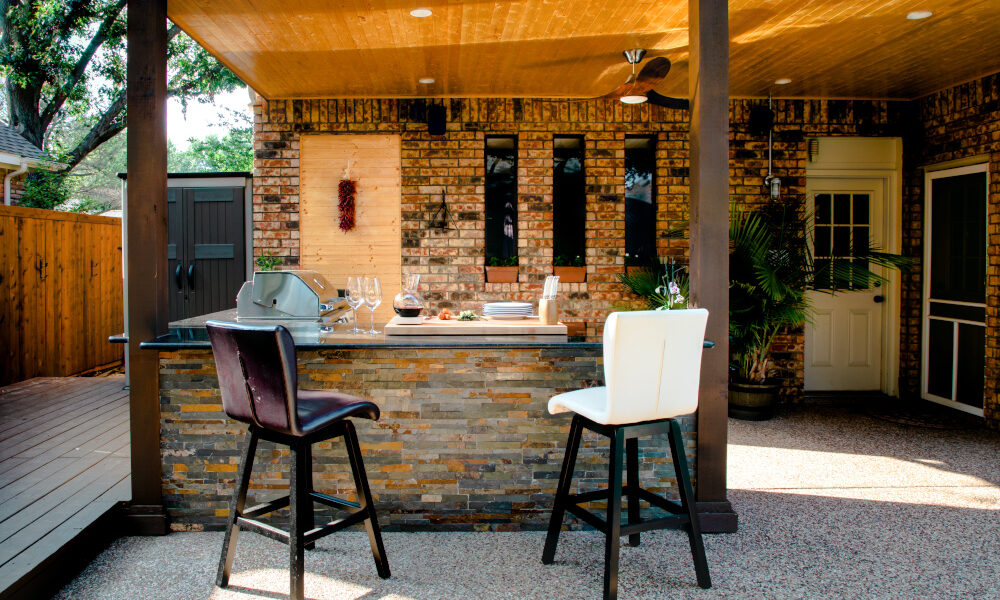 How to Choose a Countertop Material for Your Outdoor Kitchen | Bedrock Quartz